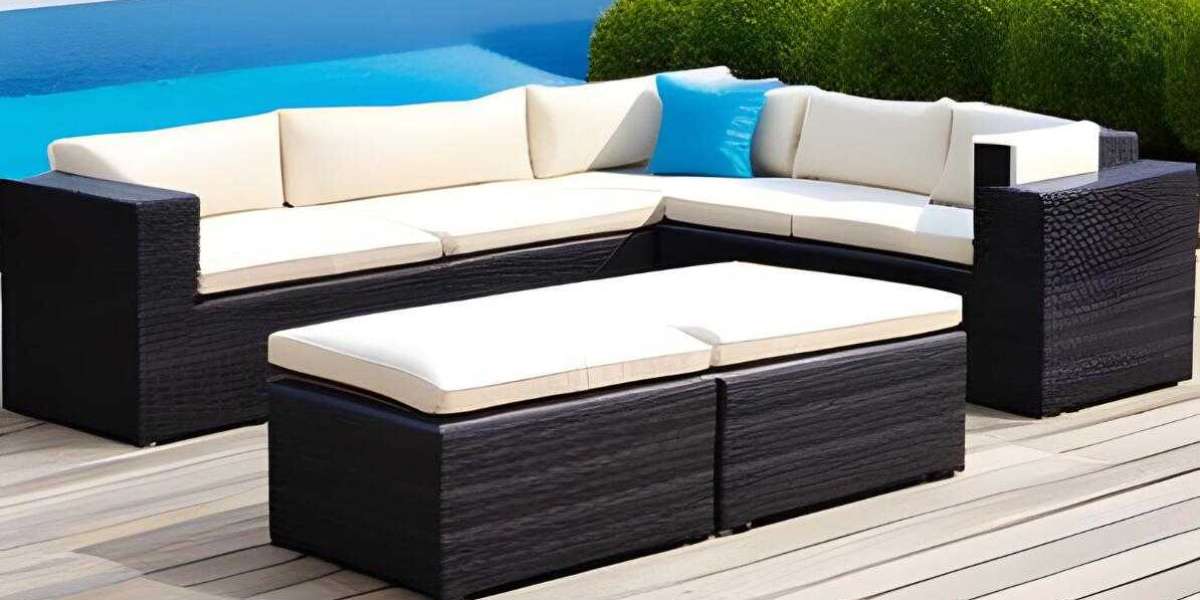 4 types of outdoor sofas