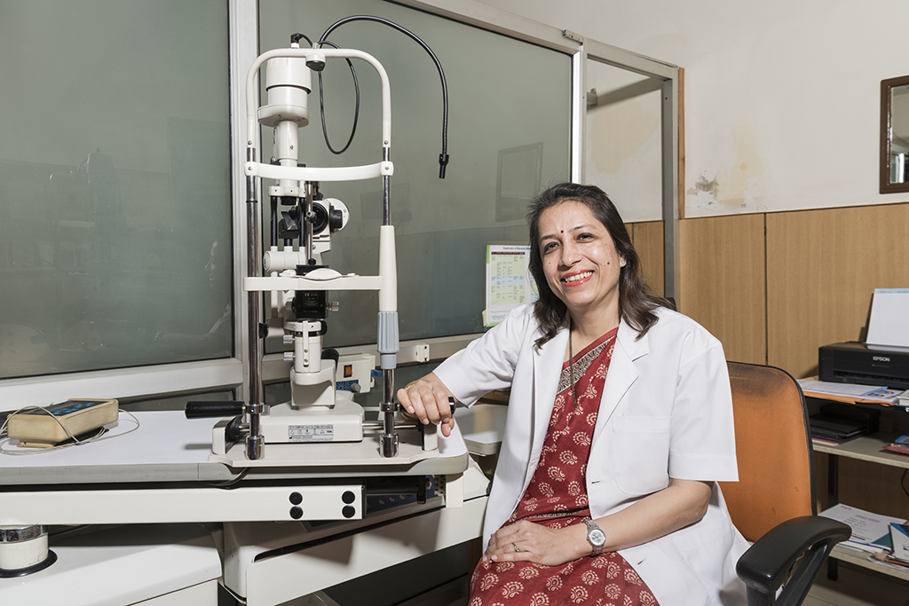 What are the Things to Consider While Choosing an Eye Specialist? – Eye Hospital in Lucknow