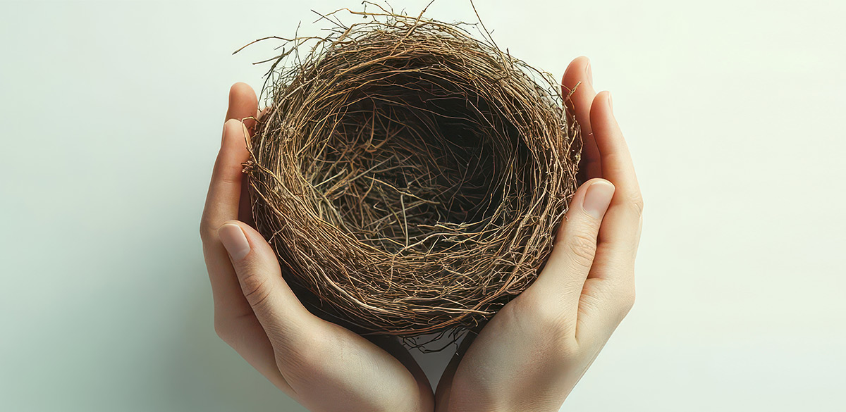 How to Cope with Empty Nest Syndrome – Tips for a Positive Transition & Thriving as Parents